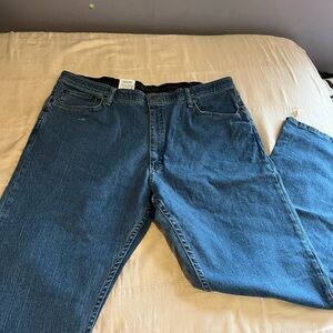 Wrangler Men's Relaxed Fit Blue Jeans
